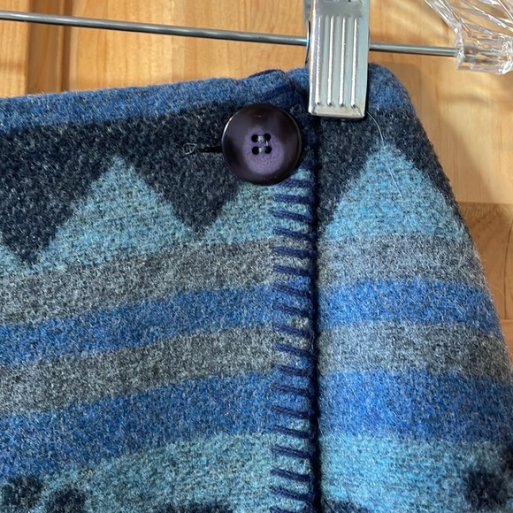 Wool wrap skirt - Picture 4 of 10